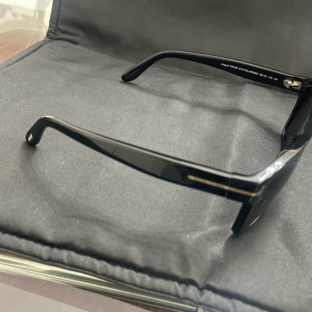 Tom Ford Polarized Sunglasses, TR001026 - Picture 8 of 16